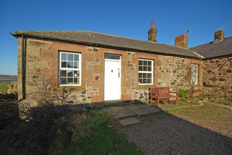 Kittiwake Cottage, Budle Bay バンボロー エクステリア 写真